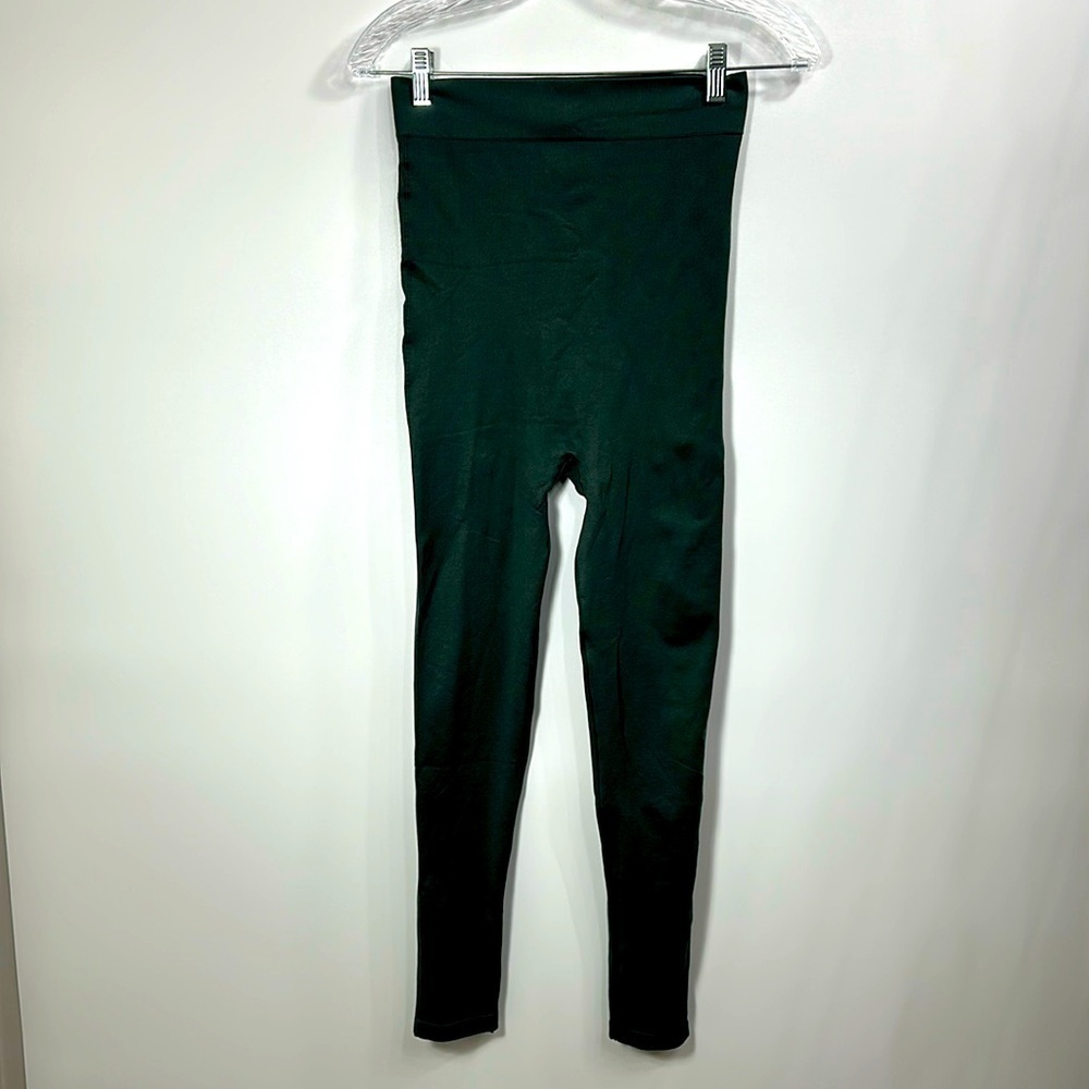 Blanqi Everyday green maternity/postpartum crop leggings size medium